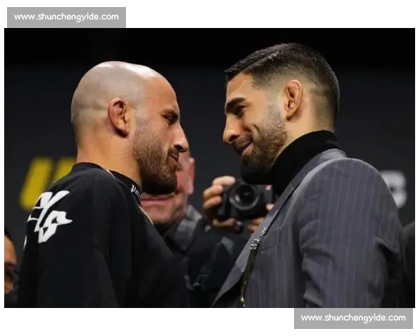 托普里亚:UFC 双冠王的精准预言与暴力美学 托普里亚:UFC 双冠王的精准预言与暴力美学