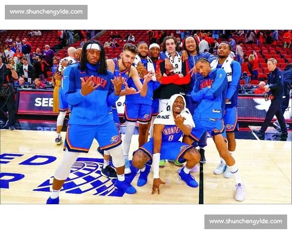 凌晨三点半的信仰:俄城球迷与雷霆队的双向奔赴传奇 凌晨三点半的信仰:俄城球迷与雷霆队的双向奔赴传奇