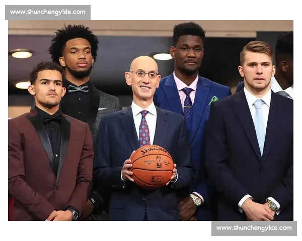 同一经纪人牵线!艾顿或底薪加盟湖人,与东契奇再续前缘? 同一经纪人牵线!艾顿或底薪加盟湖人,与东契奇再续前缘?