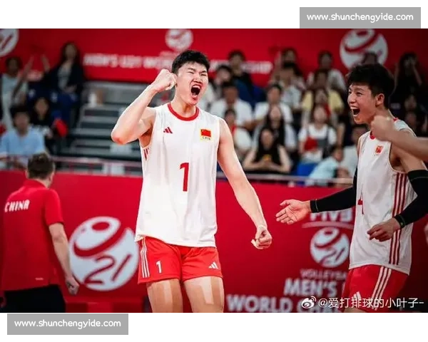 西安曲江竞技中心 1500 上演巅峰对决！中国男排鏖战土耳其男排